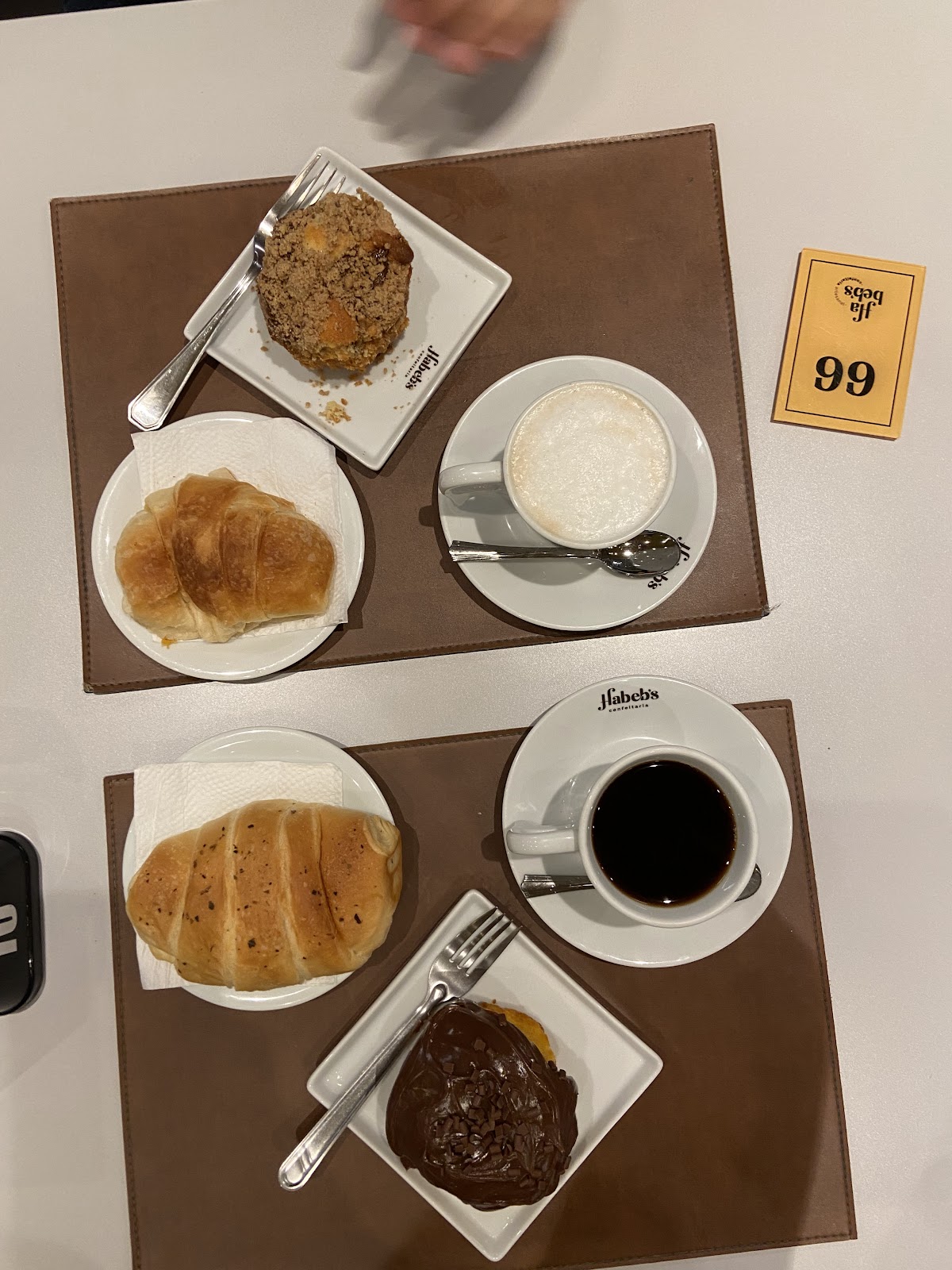 Ambiente da Confeitaria Habeb's